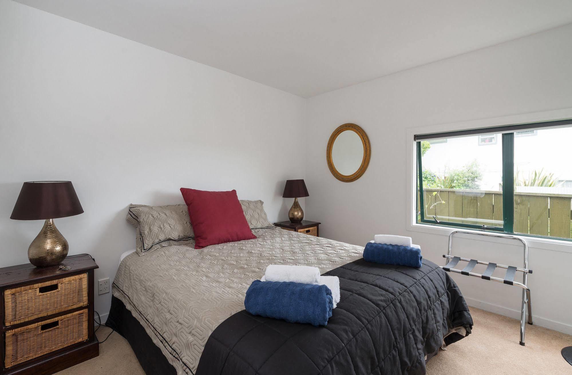 Lakeside City Apartments - Penthouse And Studio Rotorua Dış mekan fotoğraf